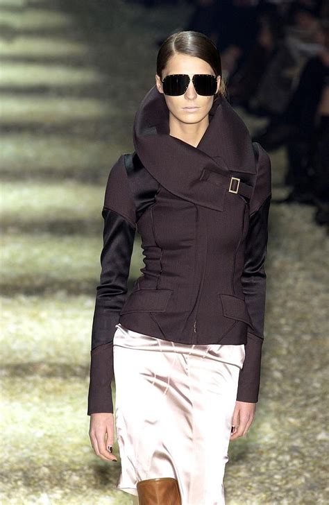 Gucci Tom Ford Fall Winter 2003 look 11 jacket coat